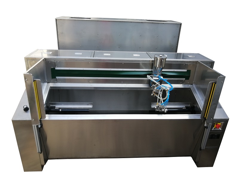 不鏽鋼自動噴油櫃頂部